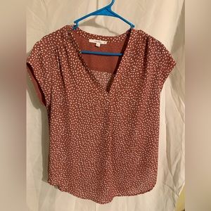 fun2fun blouse medium Woman’s V Neck